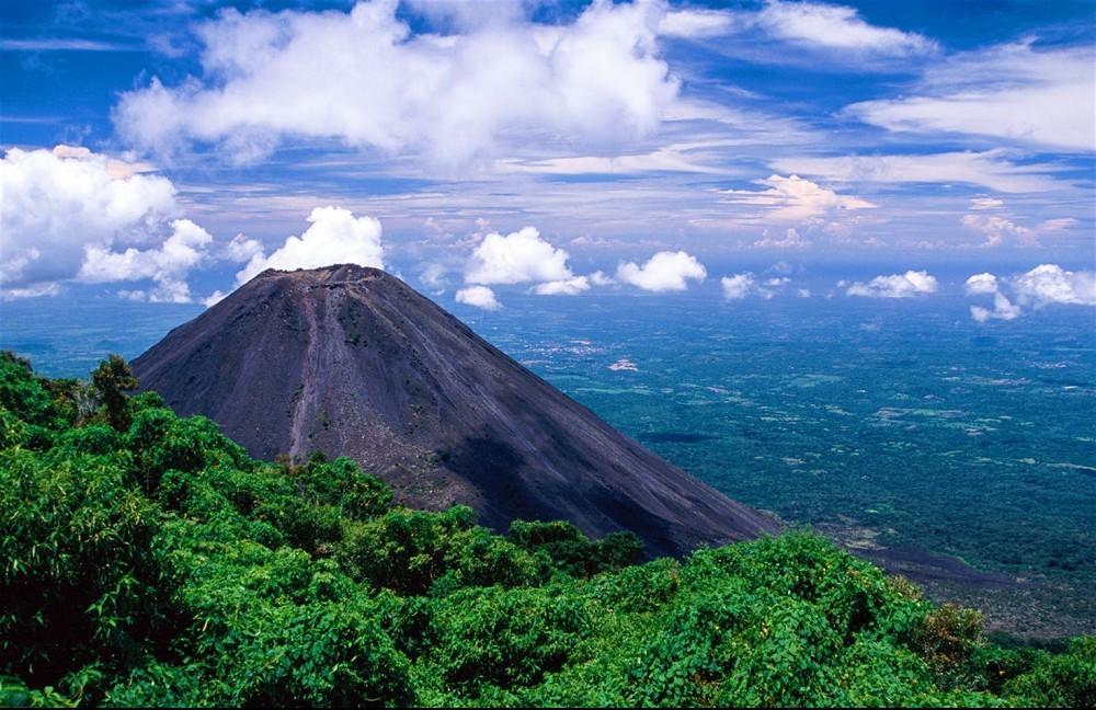 tourist attraction el salvador